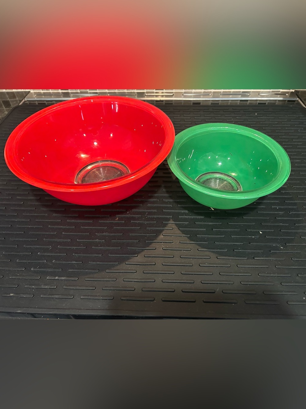 Vintage Pyrex Clear Bottom Nesting Mixing Bowl- Red (#325) Green (#322) Set of 2